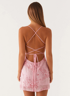 Vestido de tirantes con lentejuelas