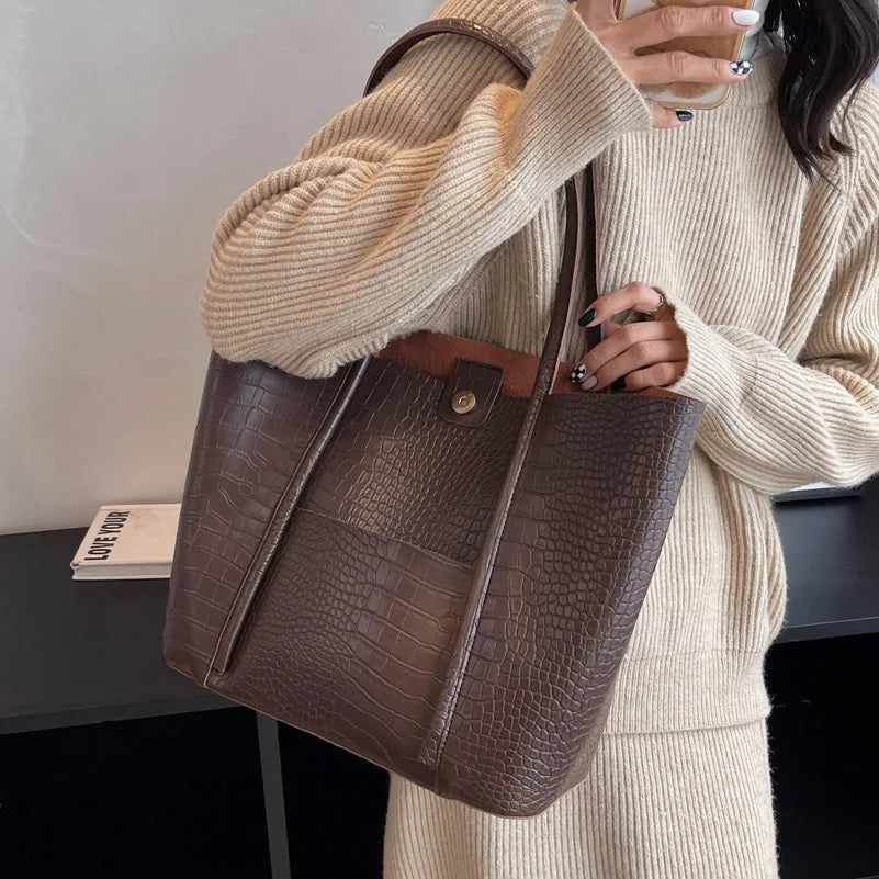 Christina™ | Bolso de Hombro Refinado