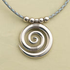 Collar Vintage Espiral Plateado