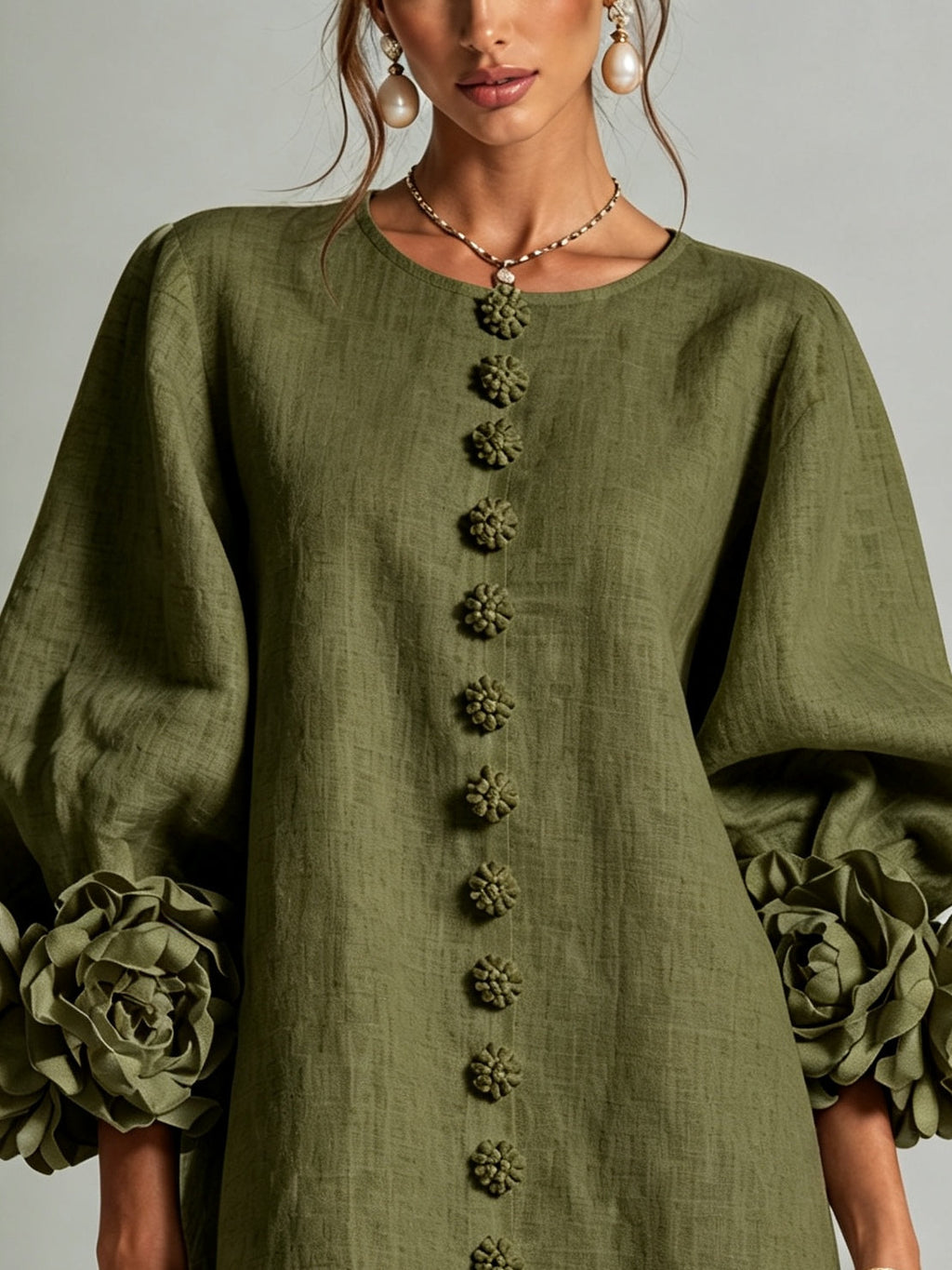 Vestido mini camisero floral verde oliva con puños florales extravagantes